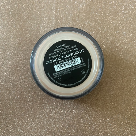 BareMinerals Original Mineral Veil Loose Setting Powder in Original Translucent - Picture 3 of 4
